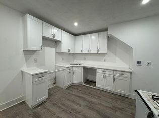 120 Sea St #A, Hyannis, MA 02601