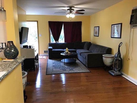 2nd image of 44 Crestwood Ave