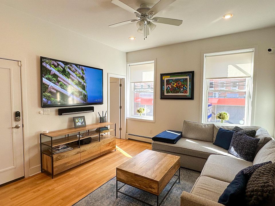 1st image of 315 Willow Ave APT 1