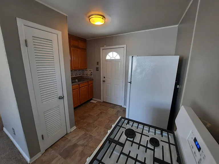 2319 Williams St — Photo 5