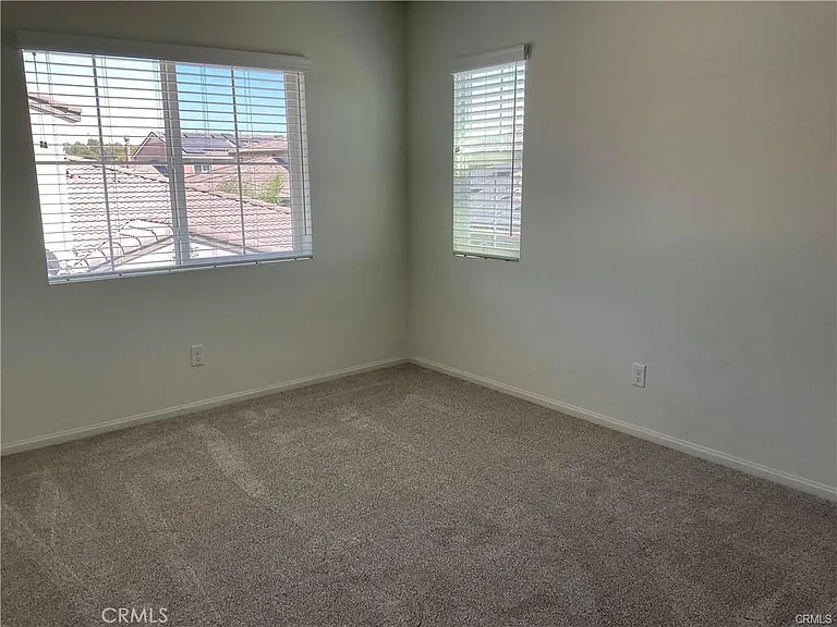 470 Prosperity Dr — Photo 7