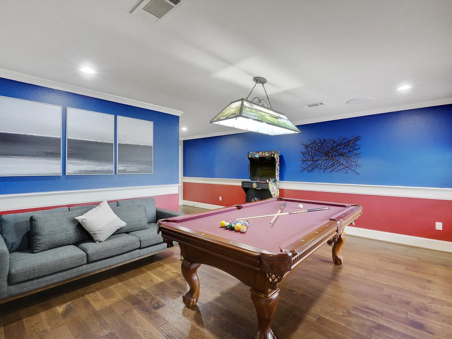 5 bed, 3911 sqft, $11,950 — Photo 4