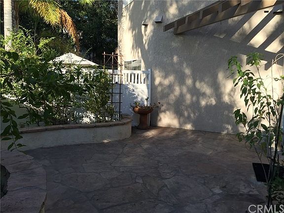 Spacious Flagstone Patio