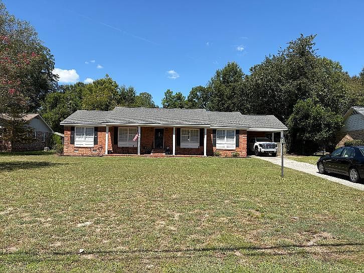 1st image of 15 Reynolds Rd