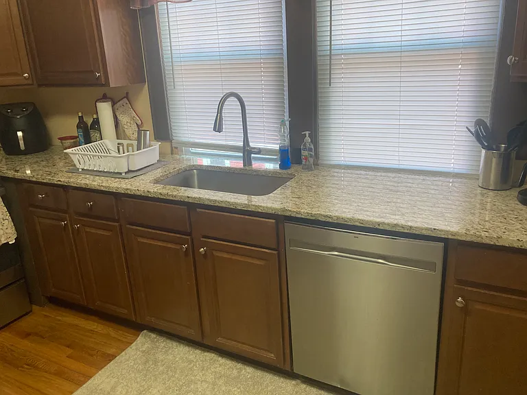245-47 Fellows Ave #247-1STFLOOR — Photo 3
