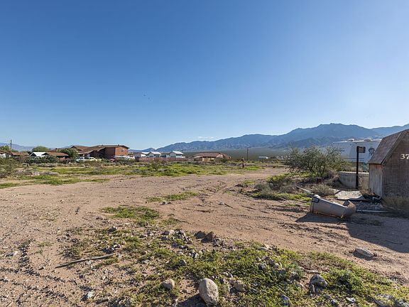 3rd image of 3724 S Lake Mead Dr