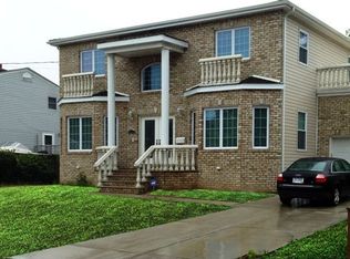 1660 Bridge St, Merrick, NY 11566