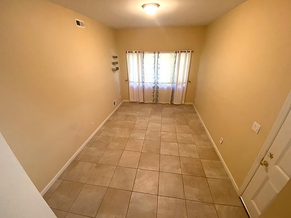 4th image of 445 Getz Ave Floor 1