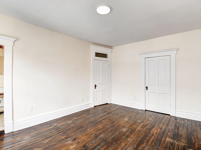 703 Franklin Ave — Photo 21