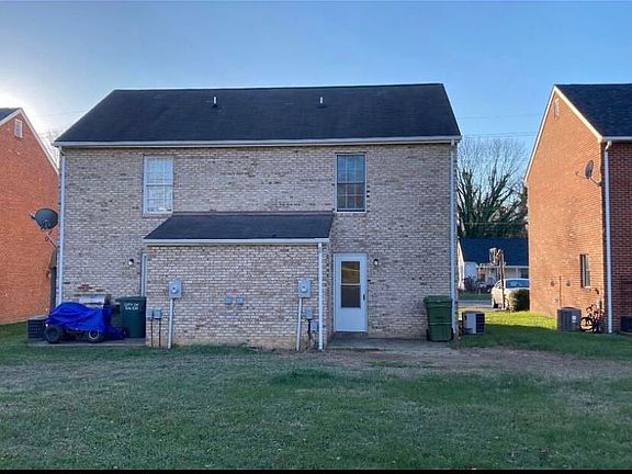 2nd image of 104 Lakehurst Ave