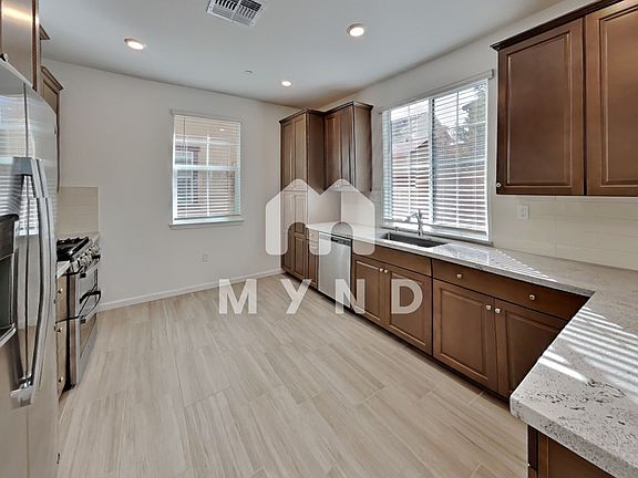 5th image of 1662 Pena Ln