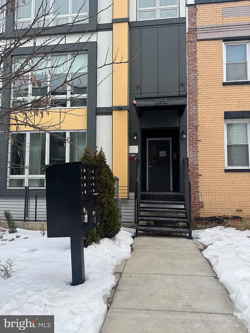 2 bed, 862 sqft, $2,500 — Photo 1