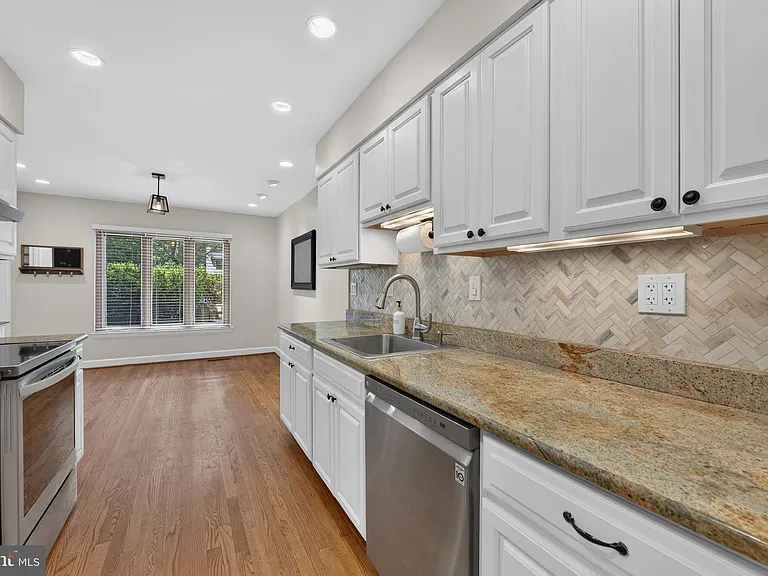 2031 Sarazen Pl — Photo 8