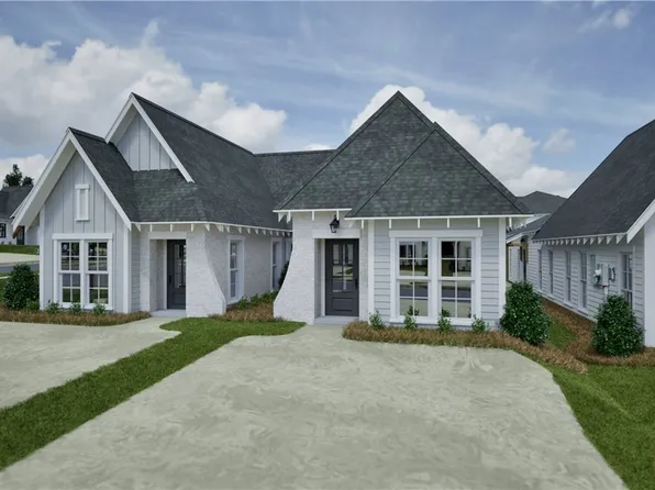 1061 Hunters Way, Opelika, AL 36801