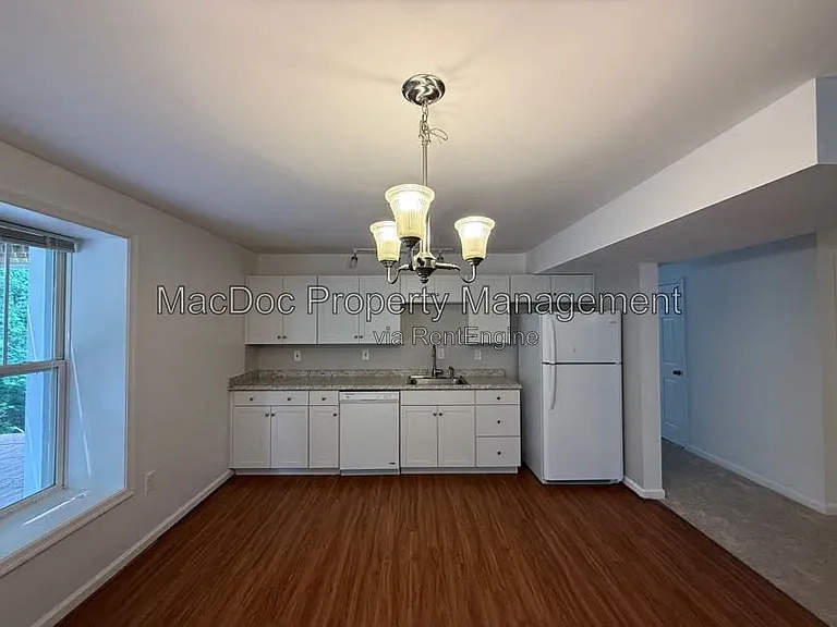 1404 Graham Dr — Photo 83