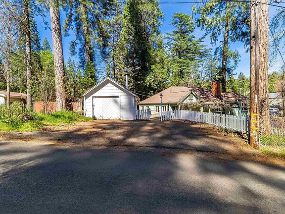 2nd image of 11896 Nancy Ln