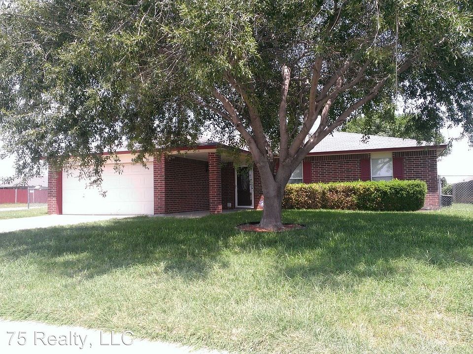 1st image of 4411 Windcrest Dr