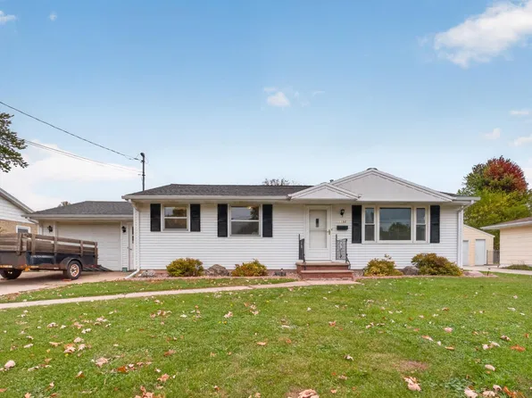 1198 Langlade Ave, Green Bay, WI 54304