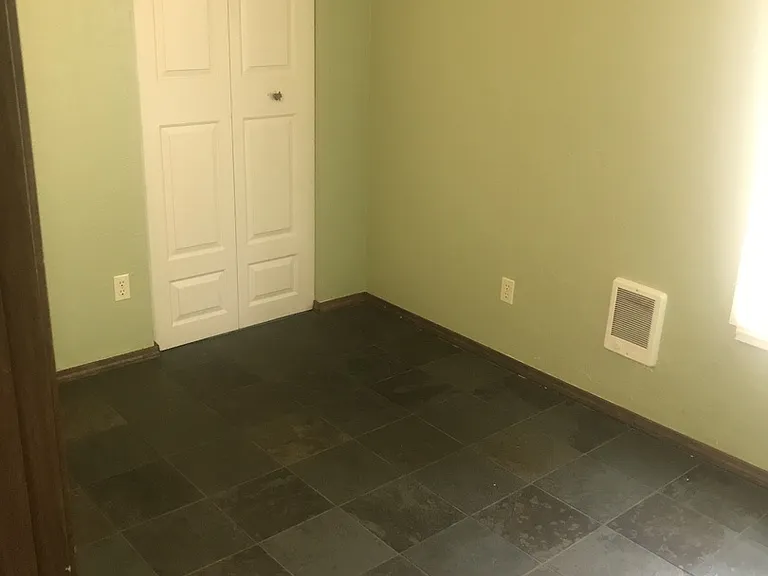 1700 NE Wells Acres Rd #22 — Photo 9