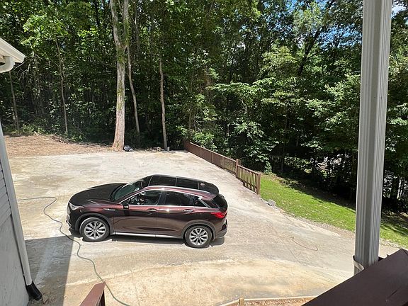 4th image of 2820 Country Brook Ct NE