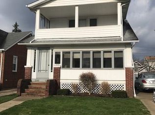 2204 Elbur Ave, Lakewood, OH