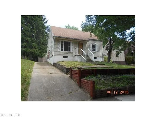 1153 Hilltop Dr photo 1