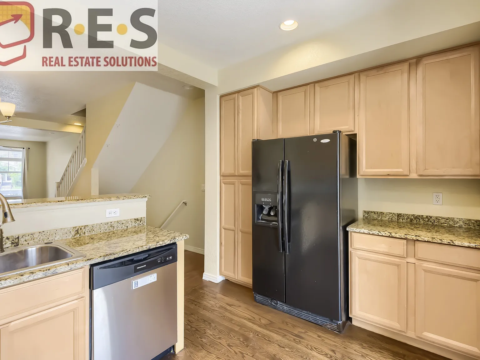 3 bed, 3.5 bath, 1368 sqft, $2,569 — Photo 3