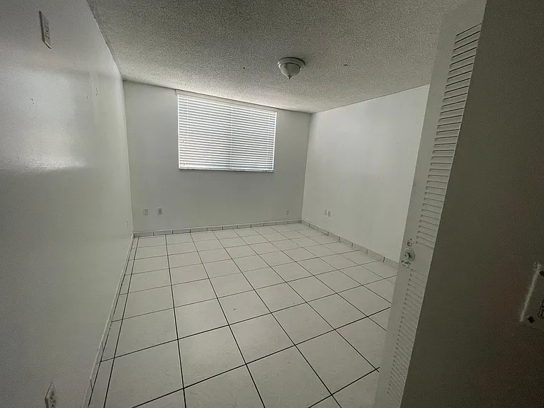 14180 SW 87th St #304 — Photo 10