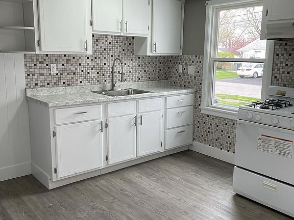 4th image of 139 Ridgewood Cir