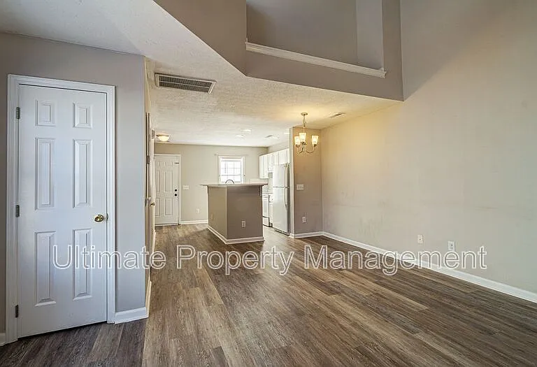 741 Sunseeker Dr — Photo 7