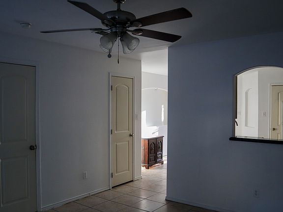 5th image of 300 S 49th St #C