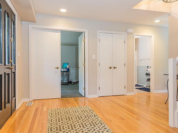 2nd image of 697 Braintree Ln