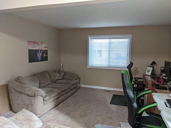 4th image of 1420 NE 103rd Ct