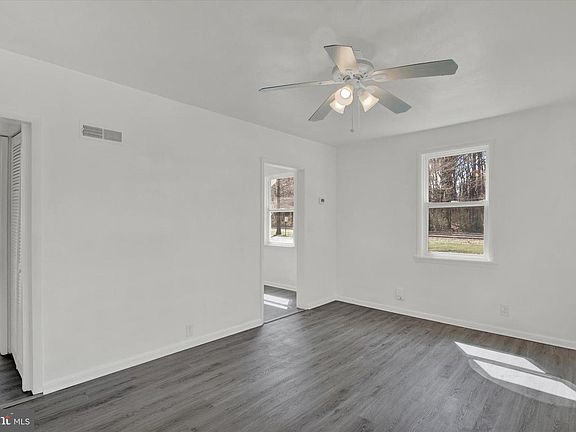 4th image of 78 Swan St
