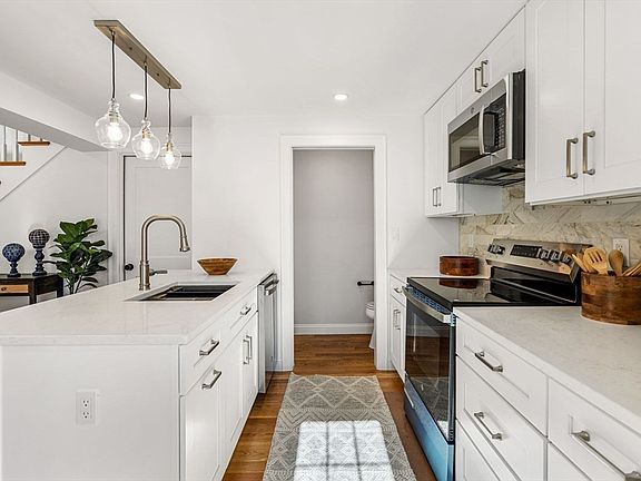 4th image of 113 Prospect St #B