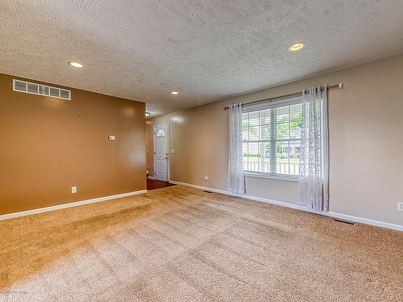 4th image of 2685 Brigantine Dr
