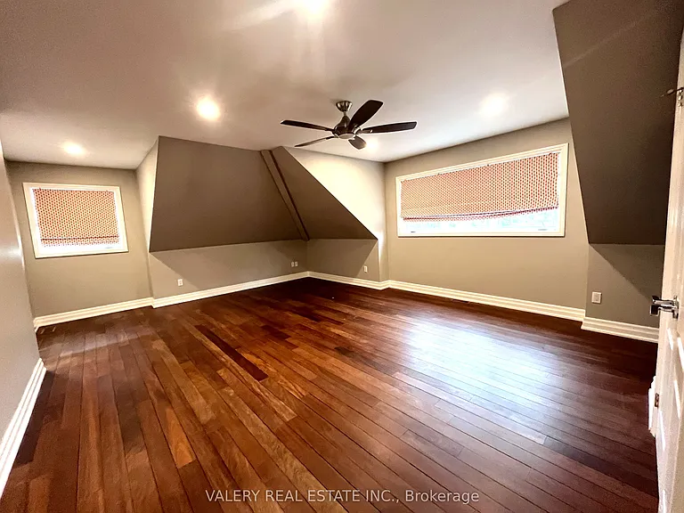 32 Belvedere Dr — Photo 23