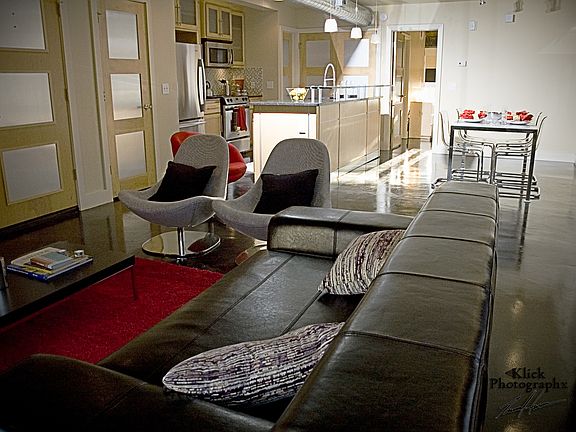 3rd image of 1217 N Francis Ave #1