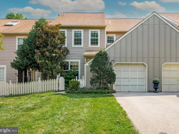 148 Orchard Ct, Blue Bell, PA 19422