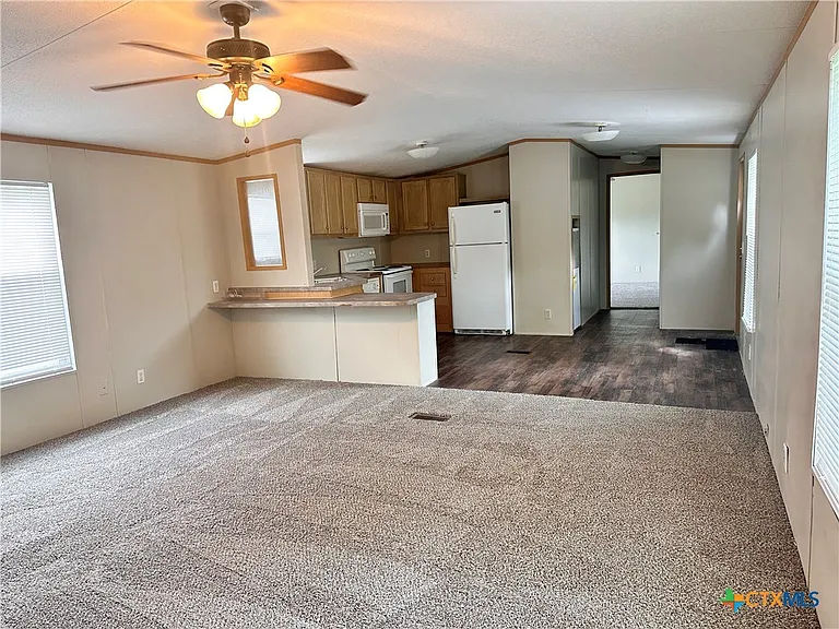 208 Picasso Dr — Photo 31