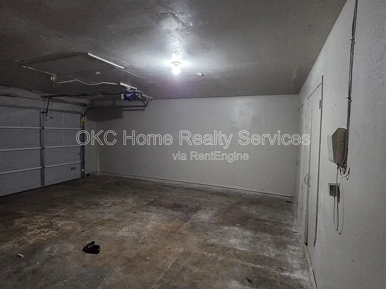 6713 Lyrewood Ln — Photo 18
