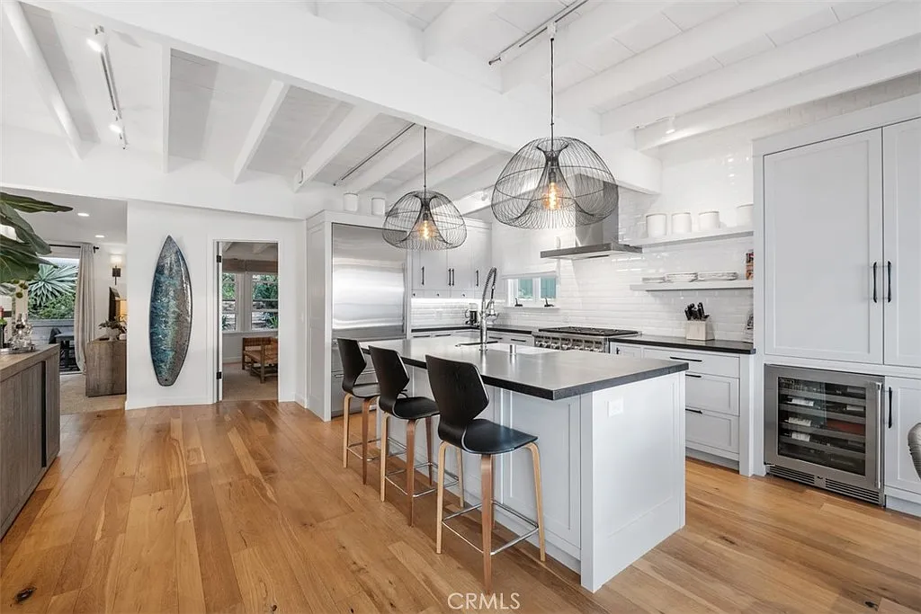 3 bed, 1300 sqft, $10,000 — Photo 4