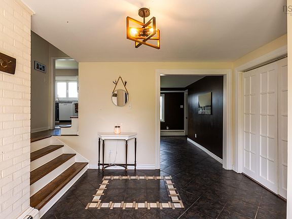3rd image of 5 Brown St