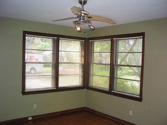 3rd image of 3559 Oak St APT 1
