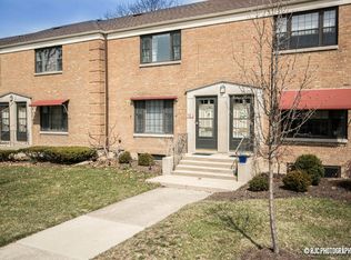 167 Fellows Ct, Elmhurst, IL 60126