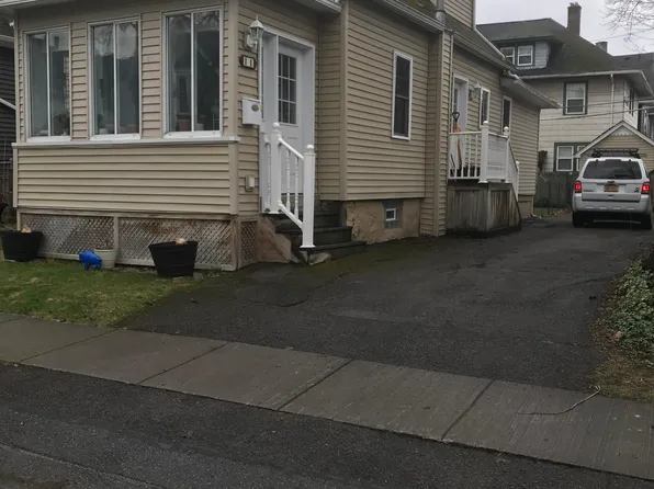 11 Donlon St, Rochester, NY 14607