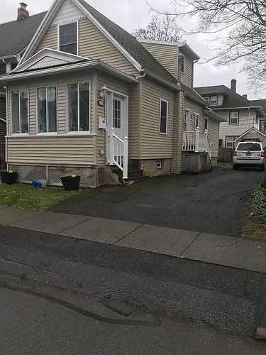 11 Donlon St Photo 1