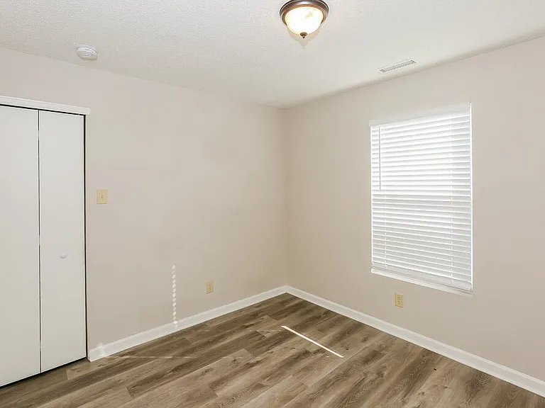 803 Chastain Ave — Photo 14