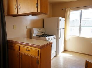 2049 Diamond St, San Diego, CA 92109