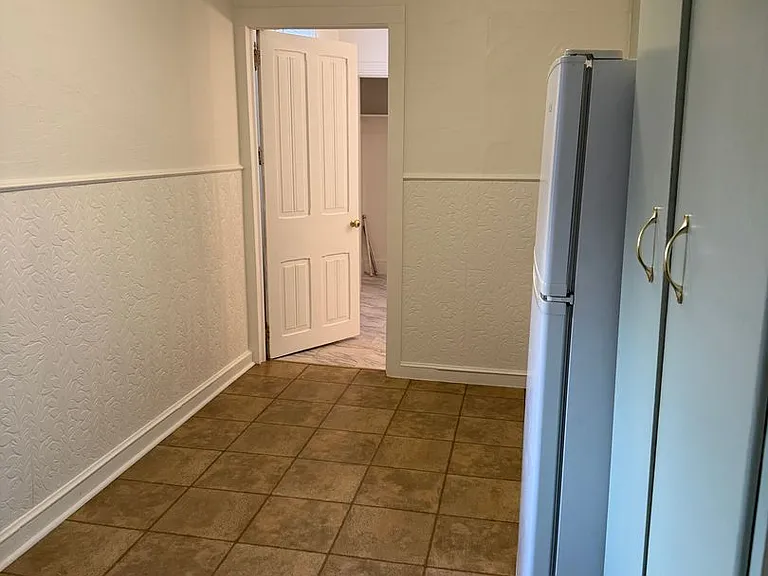 115 S Franklin St — Photo 5
